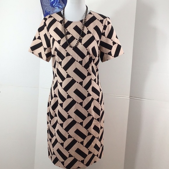 Trina Turk stretch knit geo pattern sheath dress M - Picture 1 of 14